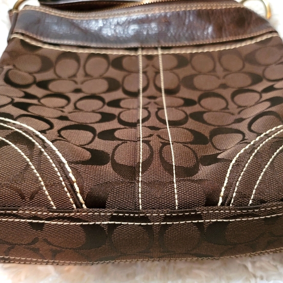 Coach Crossbody Bag - Picture 3 of 6